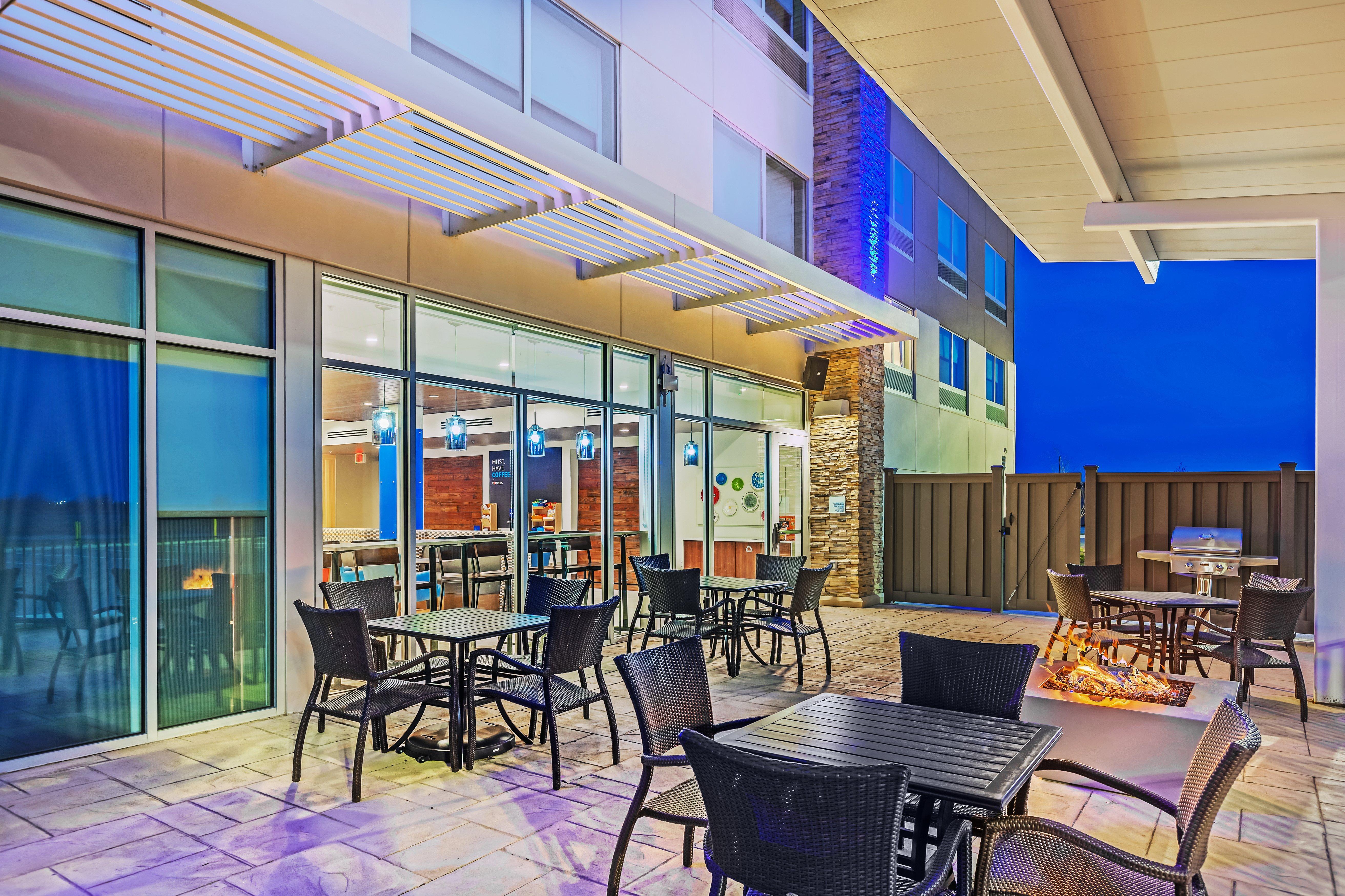 Holiday Inn Express And Suites Chanute By Ihg Экстерьер фото