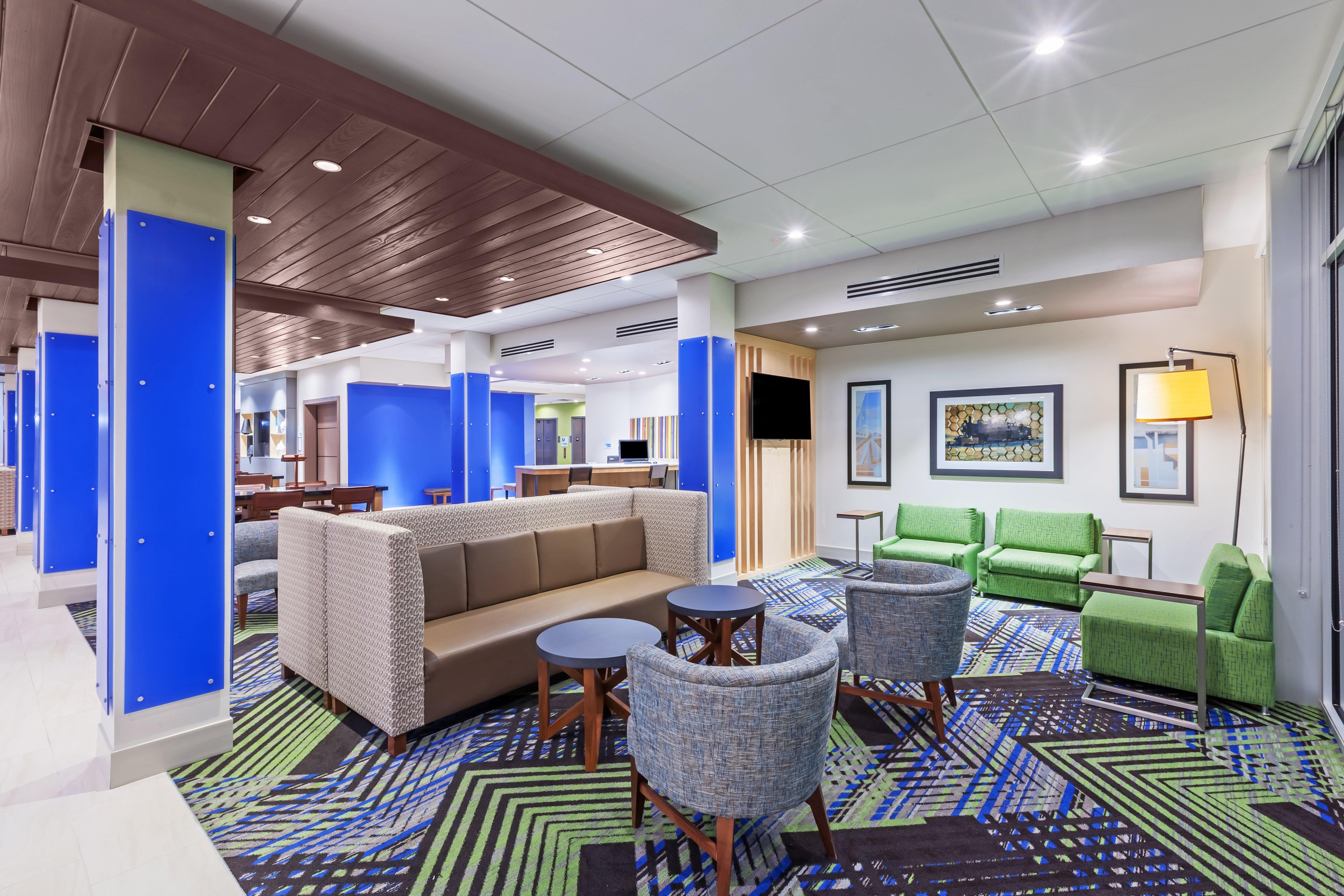 Holiday Inn Express And Suites Chanute By Ihg Экстерьер фото